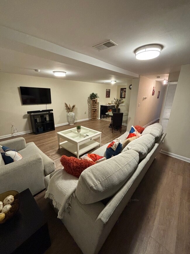 Foto del edificio - 2408 N Capitol St NW