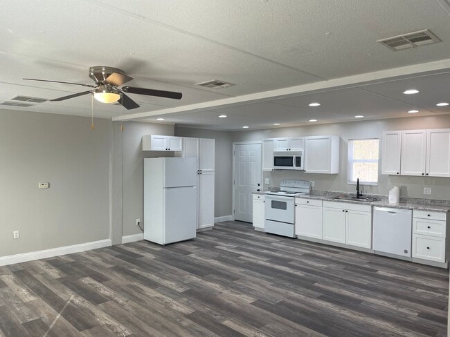 Building Photo - 15830 Co Rd 1130