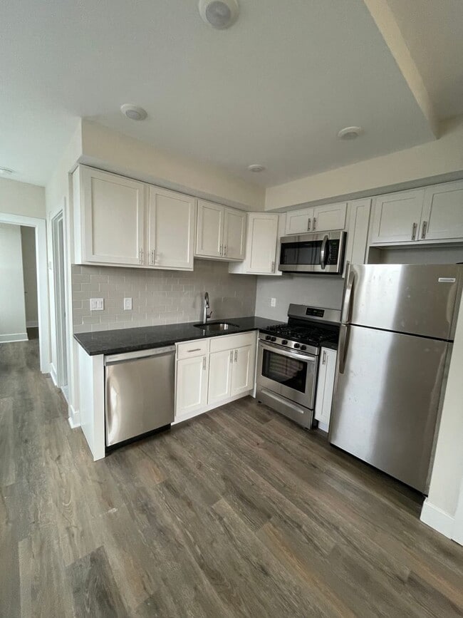 Photo - 507 Christian St Apartment