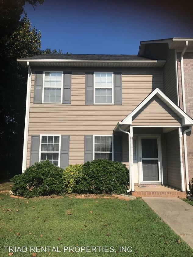Primary Photo - 2 br, 2.5 bath House - 4117 BENTLEY DR.