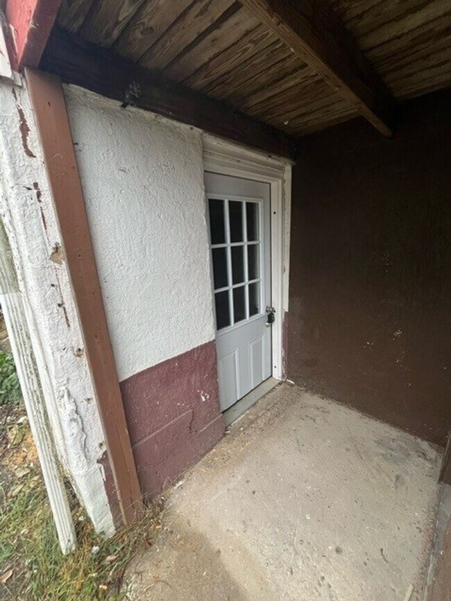 Building Photo - 39 Leisenring St