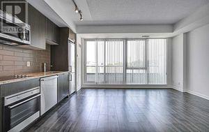 Photo du bâtiment - 18 Rean Dr