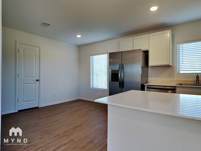 Foto del edificio - 513 Brook Terrance Ln