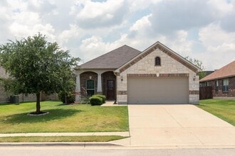 Building Photo - 118 Wallin Farms Dr