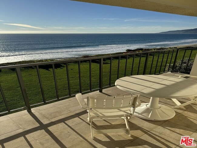 Building Photo - 29704 Zuma Bay Way
