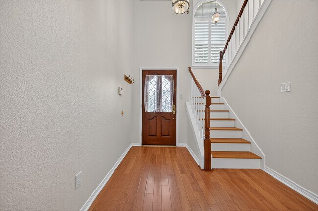 Building Photo - 2483 Hodges Bend Cir