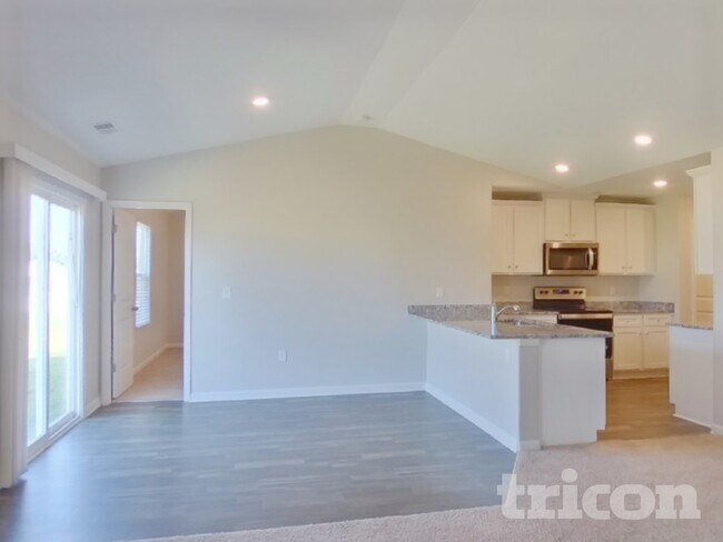 Building Photo - 315 Kenyon Dr