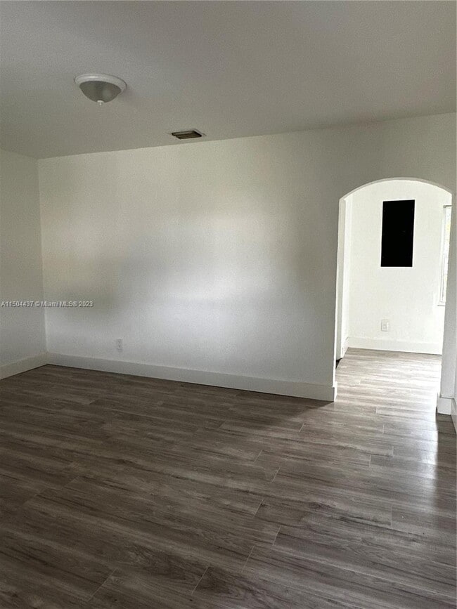Building Photo - 1068 NW 66th St