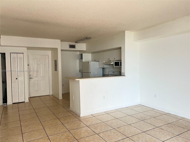 Foto del edificio - 5085 NW 7th St