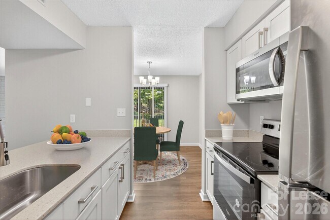 Foto del edificio - 11084 Harrowfield Rd