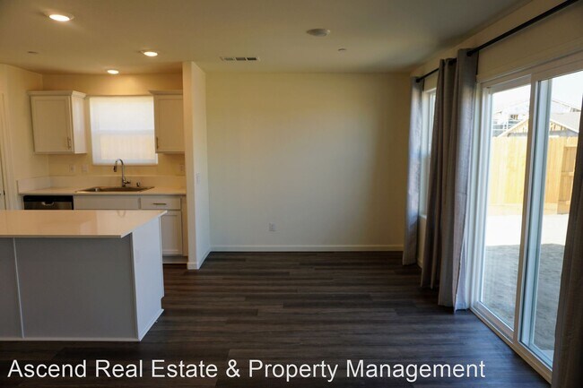 Building Photo - 4 br, 2 bath House - 6014 Vespucci