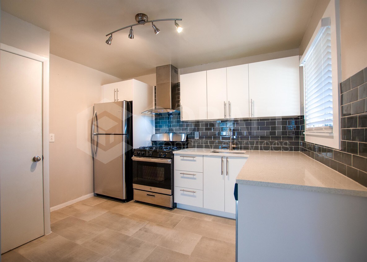 Foto principal - 1164 Alta Ave NE