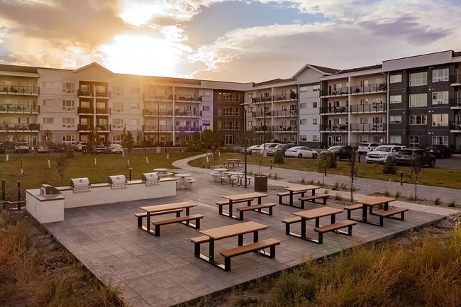 Building Photo - The Parkway