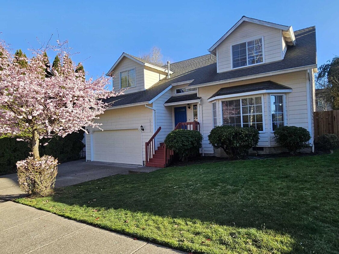 Spacious 2467 sq ft 4 Bedroom 2.5 Bath hom... House Rental in Tigard