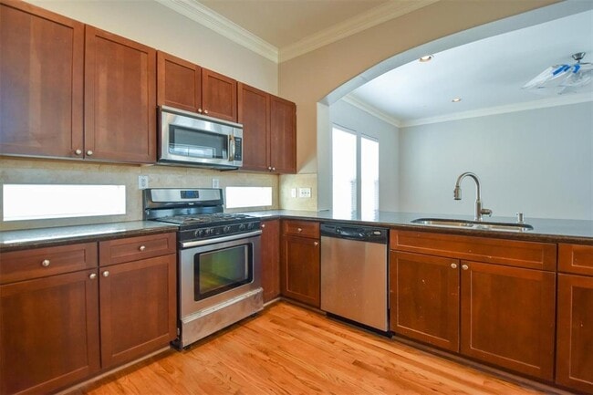 Foto del edificio - 1141 W 24th St