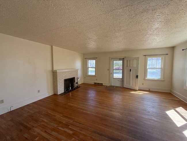Building Photo - 2404 Ave A