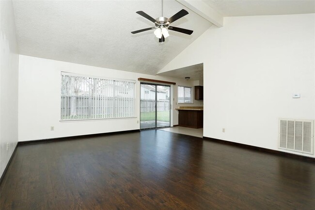 Building Photo - 1418 Crawley Ct