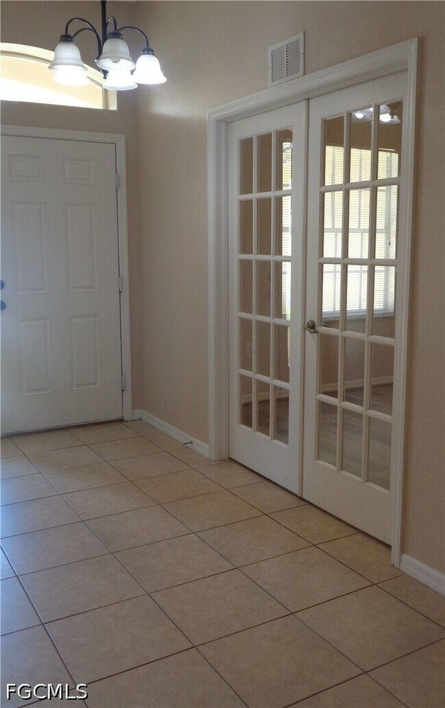 Foto del edificio - 2463 Nature Pointe Loop