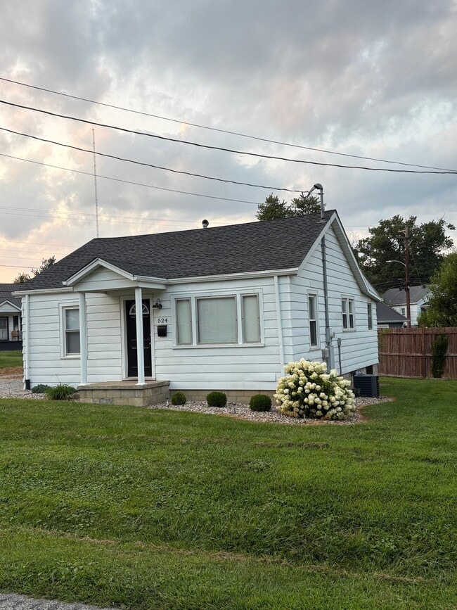 Building Photo - 524 Meader St