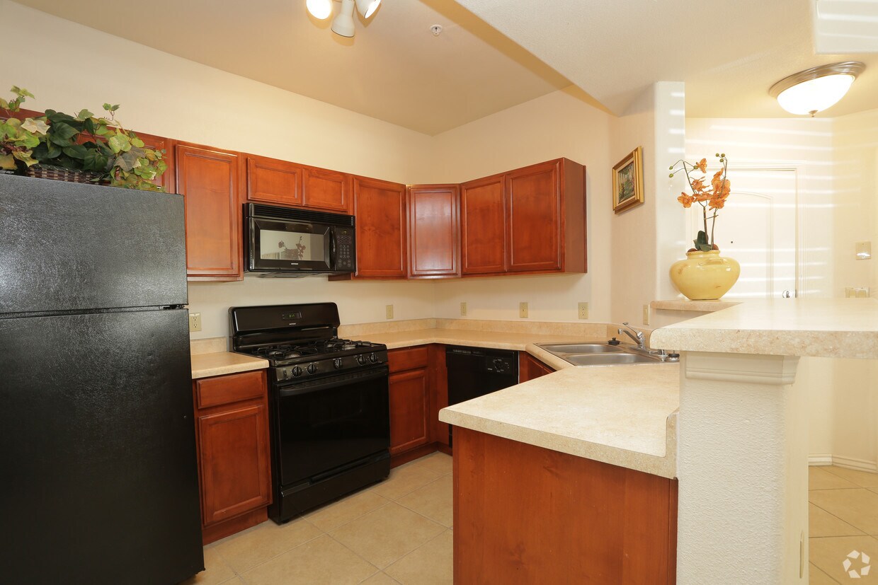 Sunset at Sandstone Ranch Apartments El Paso, TX