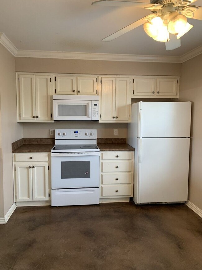 Foto del edificio - 716 W Mulberry St