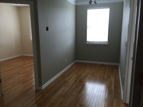 Foto del edificio - 5820 Kirkwynd Commons Dr