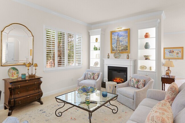 Foto del edificio - 147 Hidden Palms Ln