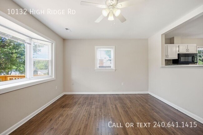 Foto del edificio - 10132 High Ridge Rd