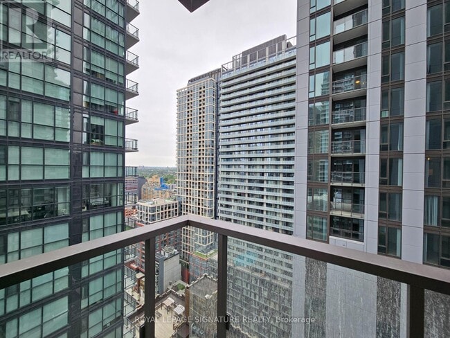 Building Photo - 8 Widmer St