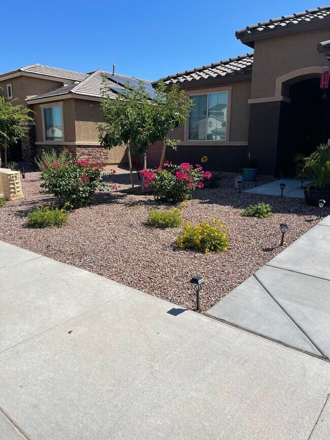 Building Photo - 3 br, 2 bath House - 25384 N 163rd Dr