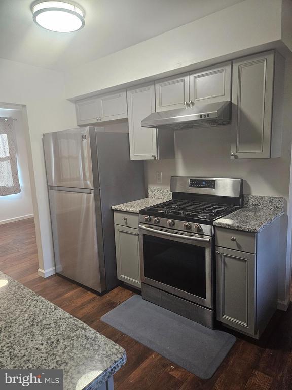 Building Photo - 715 Cooper Landing Rd