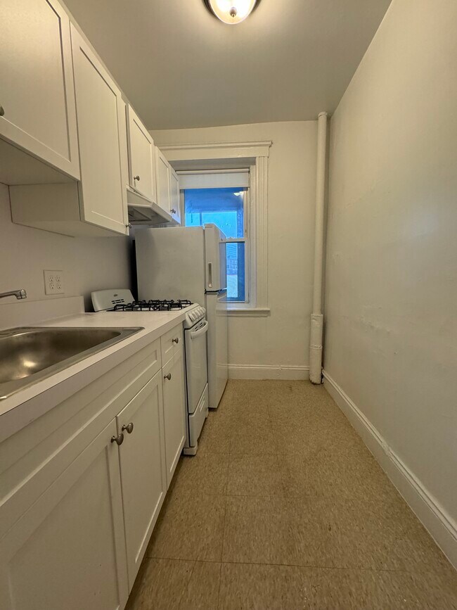 Building Photo - 119 Brainerd Rd