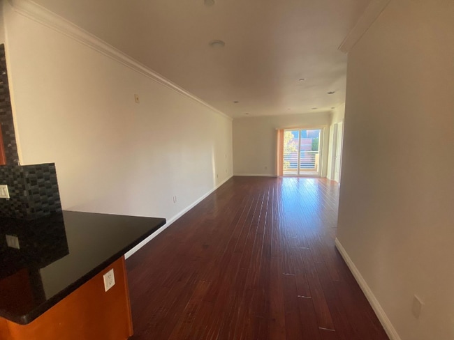 Foto del edificio - 332 S Virgil Ave