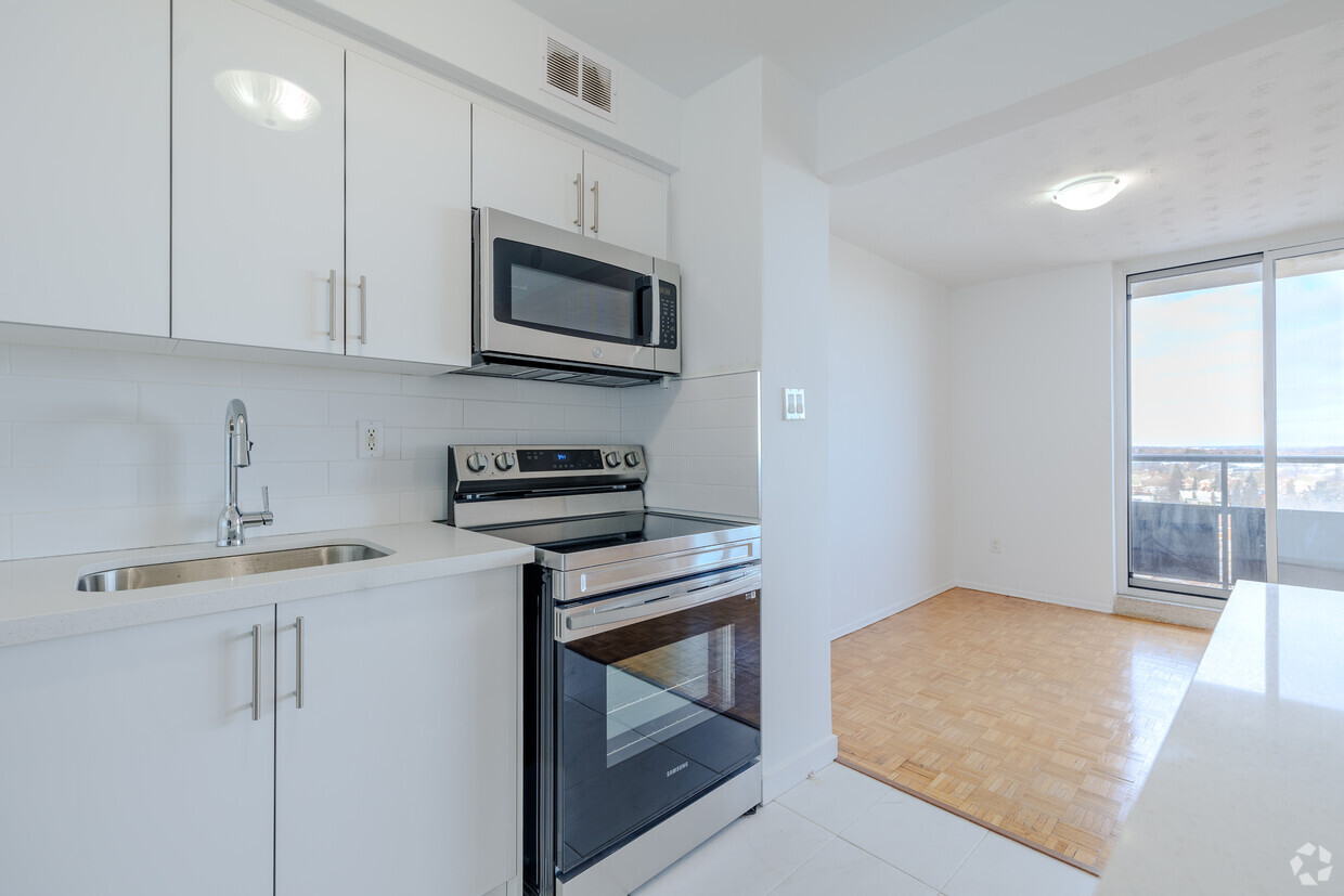 2BR, 1BA - Kitchen - 250 Frederick St