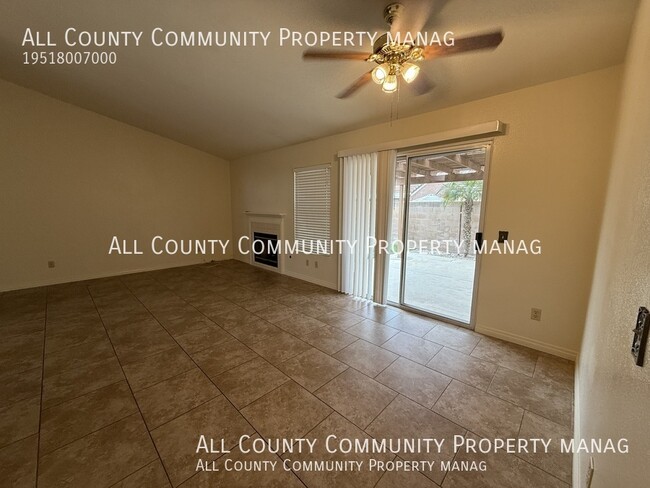Foto del edificio - 2277 Oak Ave