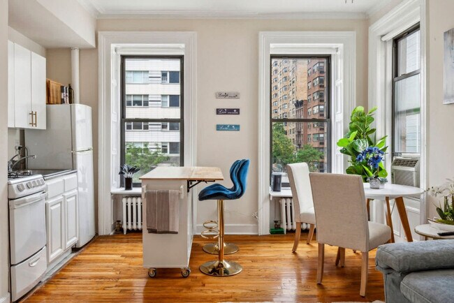 Foto del edificio - 300 E 69th St