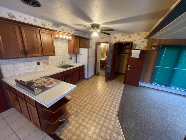 Building Photo - 17 Cherry St