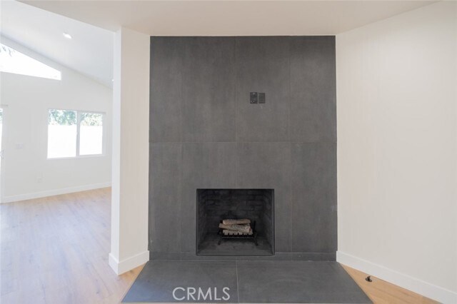 Foto del edificio - 14727 Leadwell St