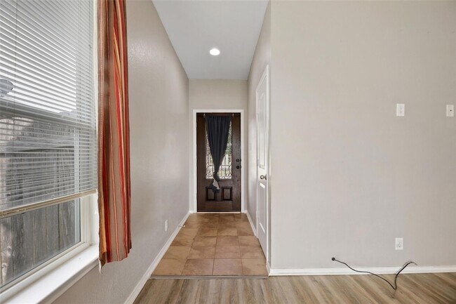 Building Photo - 187 Rummel Dr