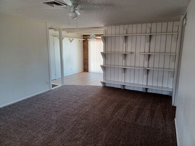 Building Photo - 3685 Longfellow St