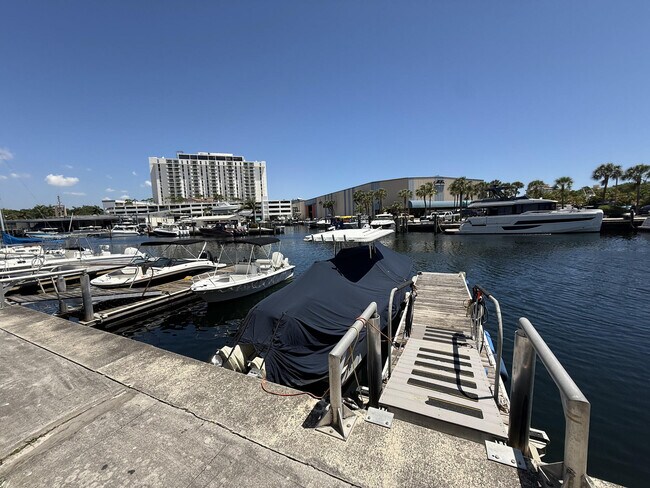 Building Photo - 13155 Ixora Ct