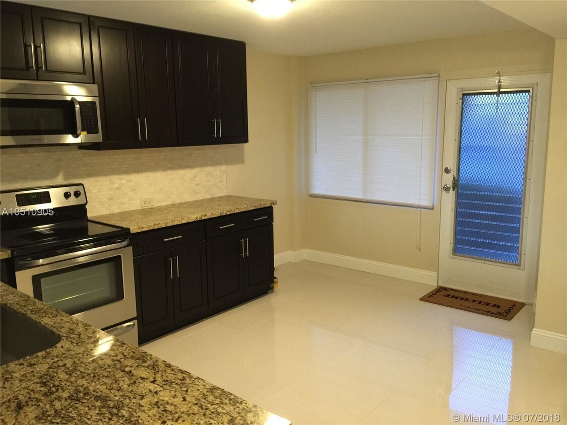 6600 Royal Palm Blvd Unit B102, Margate, FL 33063 Condo for Rent in