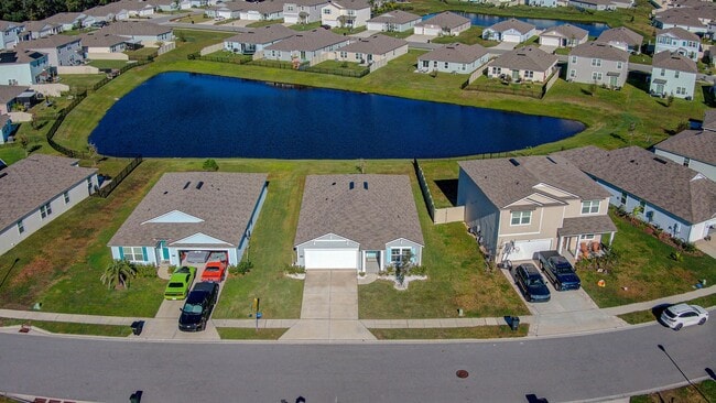 Foto del edificio - MOVE-IN READY 3/2 IN ENTRADA!