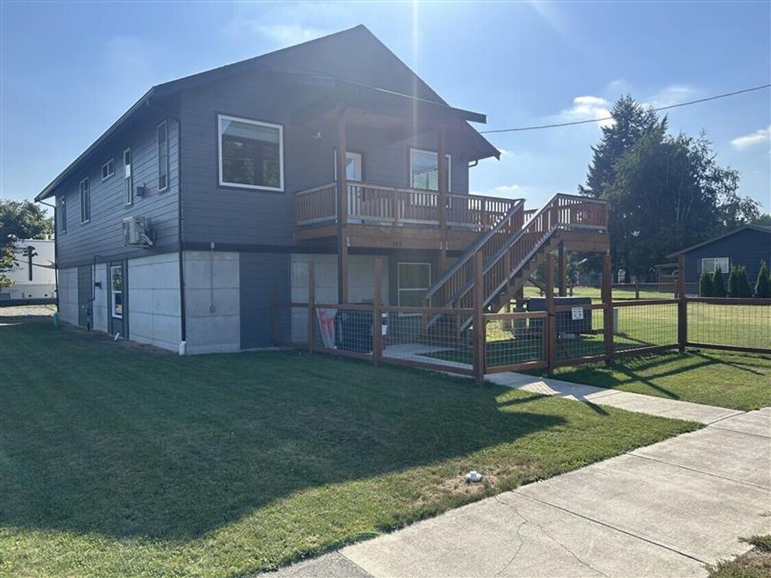 Foto principal - Great 3-bedroom, 2 bath home in Sumas, WA