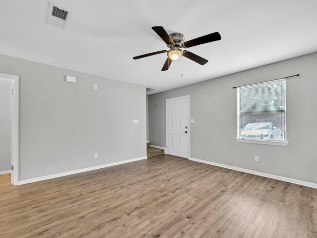 Foto del edificio - 413 Hickory Ave