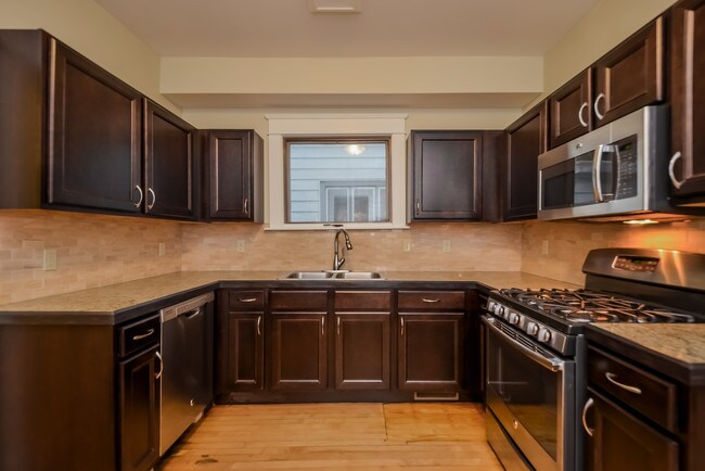 Foto del edificio - 53 Carlton Ave SE