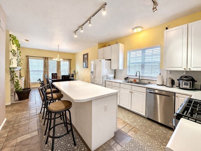 Foto del edificio - 219 Strecker Farms Ct