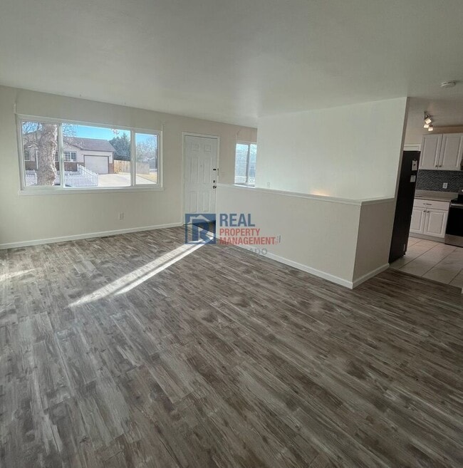 Building Photo - 918 Mesa Ct