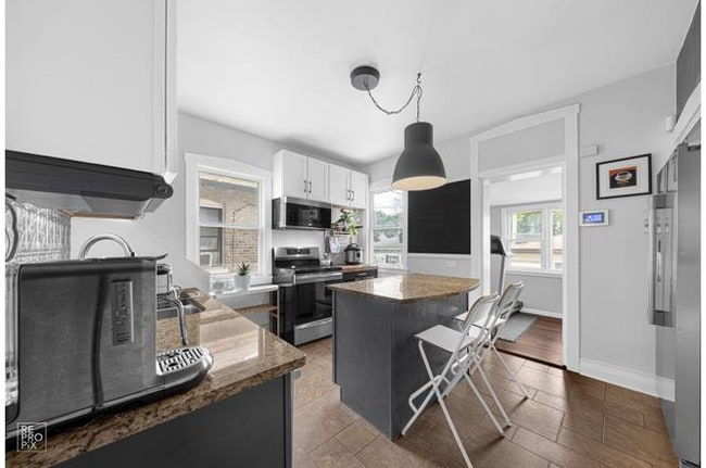 Building Photo - 1139 S Ridgeland Ave