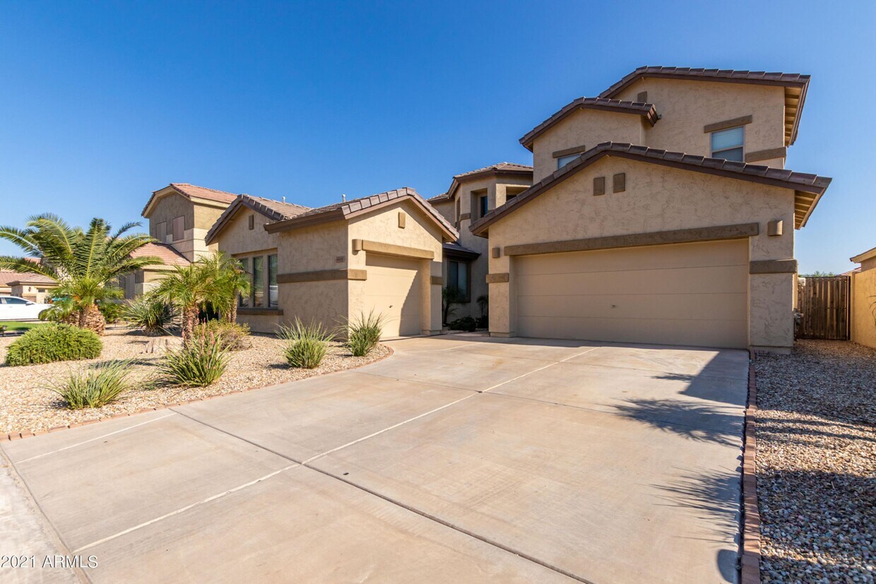 6835 W Pleasant Ln, Laveen, AZ 85339 House for Rent in Laveen, AZ